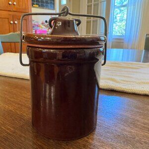VINTAGE 70's WISPRIDE BROWN STONEWARE CHEESE CROCK WITH WIRE BALE Monmouth